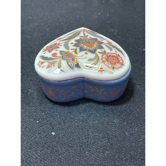 Hallmark Fine Porcelain Small Heart Shaped Trinket Box Floral Blue/Gold/Red - Picture 2 of 7